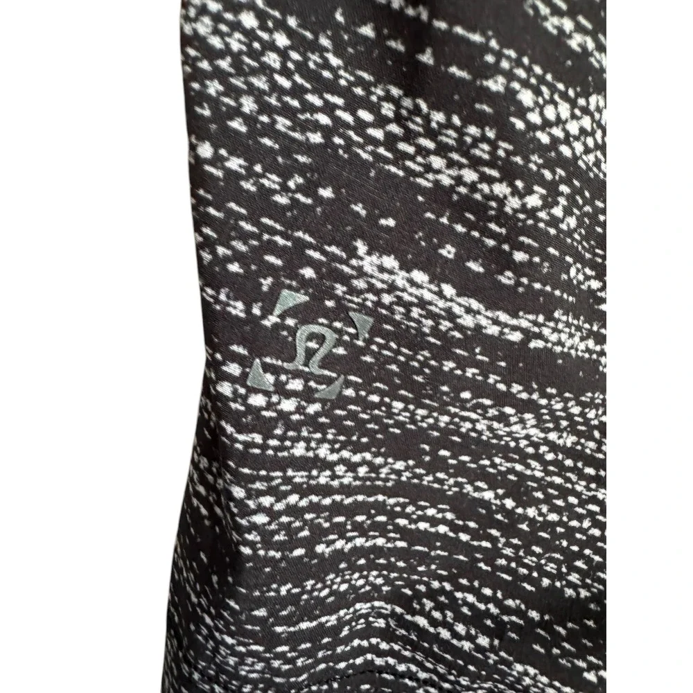 Lululemon T.H.E. Short 9